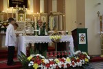 Wizytacja kanoniczna Parafii i uroczyste wprowadzenie Relikwii Krwi św. Jana Pawła II :: © Parafia Wygnanowice, fot. Magda Kuśmierczyk 